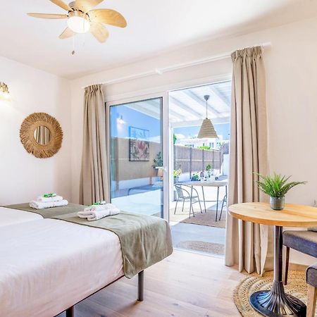 Boutique Beach Villa By Lanzarote Retreats - Private Pool - 1 Min Walk To Sea Pool Charco del Palo Bagian luar foto