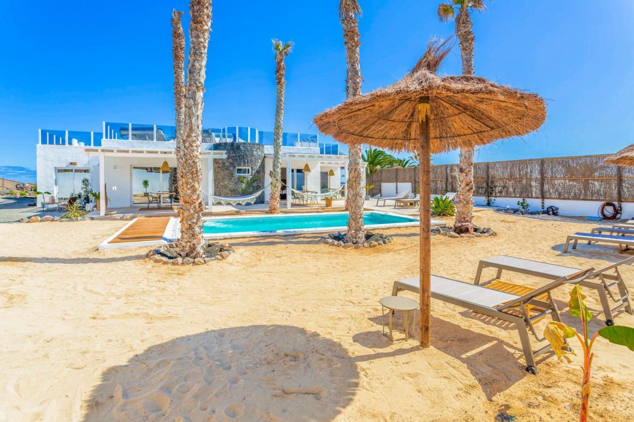Boutique Beach Villa By Lanzarote Retreats - Private Pool - 1 Min Walk To Sea Pool Charco del Palo Bagian luar foto