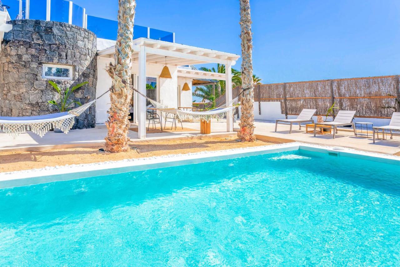 Boutique Beach Villa By Lanzarote Retreats - Private Pool - 1 Min Walk To Sea Pool Charco del Palo Bagian luar foto