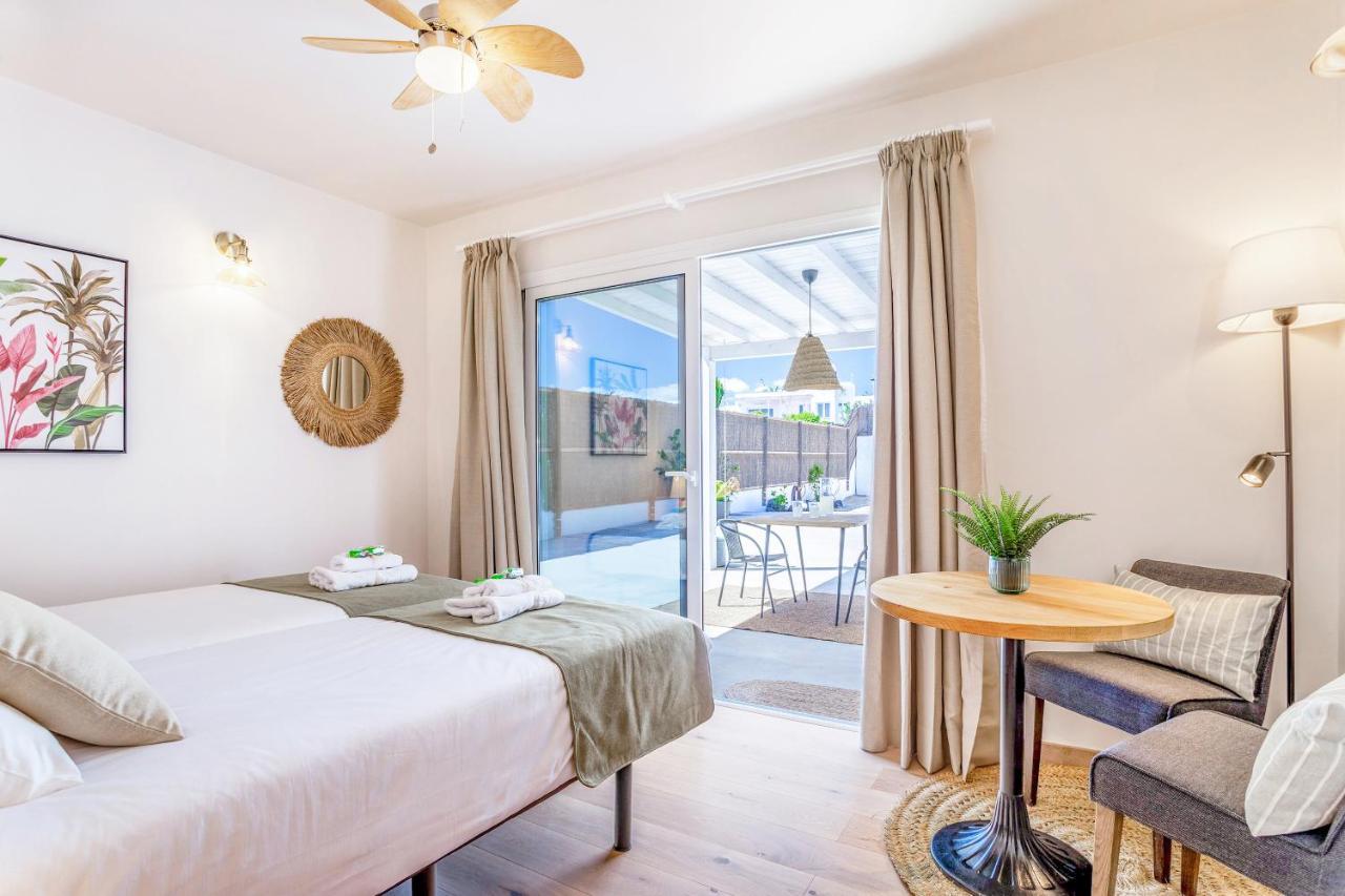 Boutique Beach Villa By Lanzarote Retreats - Private Pool - 1 Min Walk To Sea Pool Charco del Palo Bagian luar foto