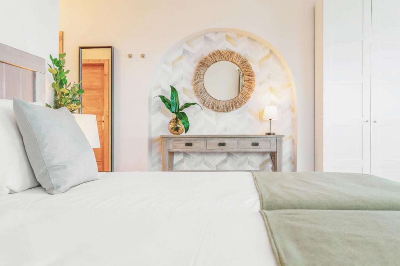 Boutique Beach Villa By Lanzarote Retreats - Private Pool - 1 Min Walk To Sea Pool Charco del Palo Bagian luar foto