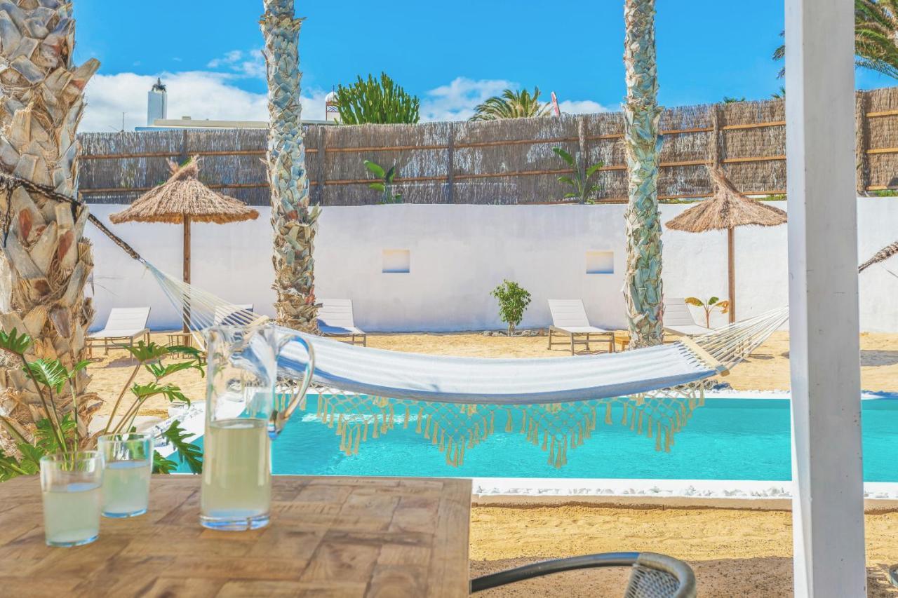 Boutique Beach Villa By Lanzarote Retreats - Private Pool - 1 Min Walk To Sea Pool Charco del Palo Bagian luar foto