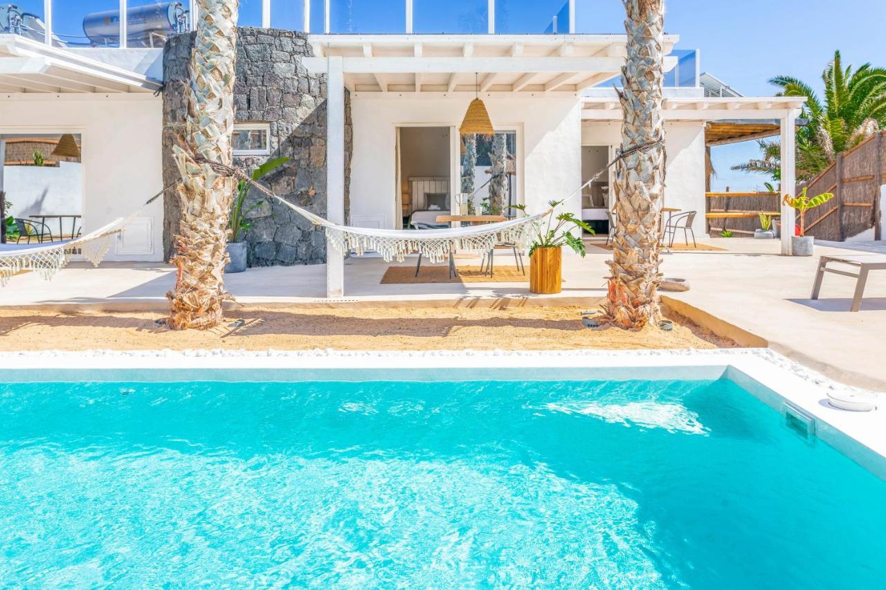 Boutique Beach Villa By Lanzarote Retreats - Private Pool - 1 Min Walk To Sea Pool Charco del Palo Bagian luar foto