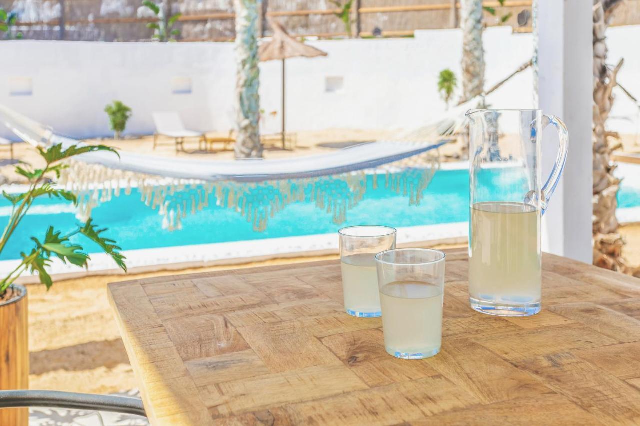Boutique Beach Villa By Lanzarote Retreats - Private Pool - 1 Min Walk To Sea Pool Charco del Palo Bagian luar foto