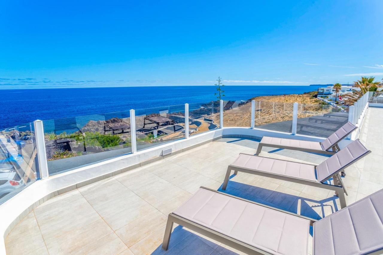 Boutique Beach Villa By Lanzarote Retreats - Private Pool - 1 Min Walk To Sea Pool Charco del Palo Bagian luar foto