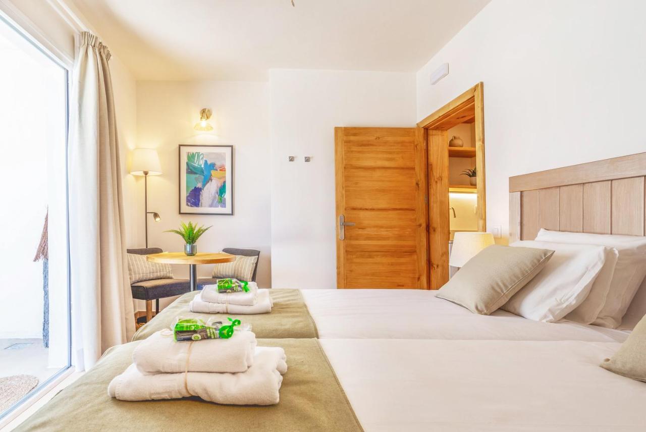 Boutique Beach Villa By Lanzarote Retreats - Private Pool - 1 Min Walk To Sea Pool Charco del Palo Bagian luar foto