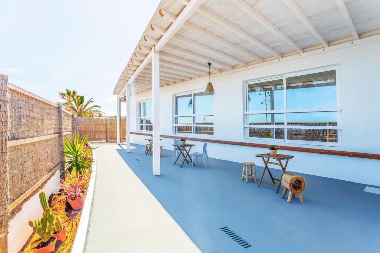 Boutique Beach Villa By Lanzarote Retreats - Private Pool - 1 Min Walk To Sea Pool Charco del Palo Bagian luar foto