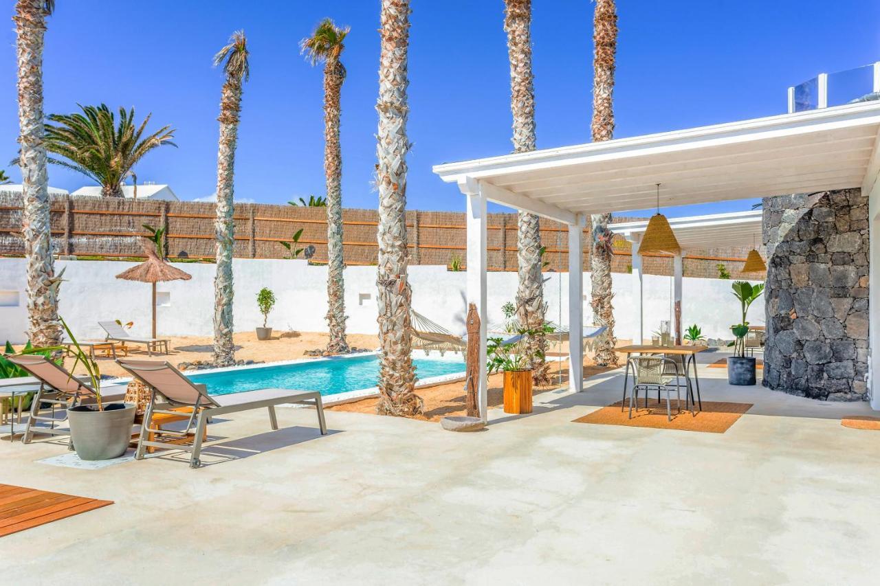 Boutique Beach Villa By Lanzarote Retreats - Private Pool - 1 Min Walk To Sea Pool Charco del Palo Bagian luar foto