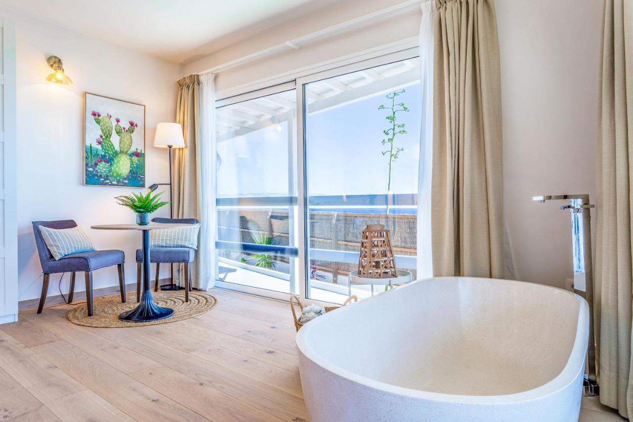 Boutique Beach Villa By Lanzarote Retreats - Private Pool - 1 Min Walk To Sea Pool Charco del Palo Bagian luar foto