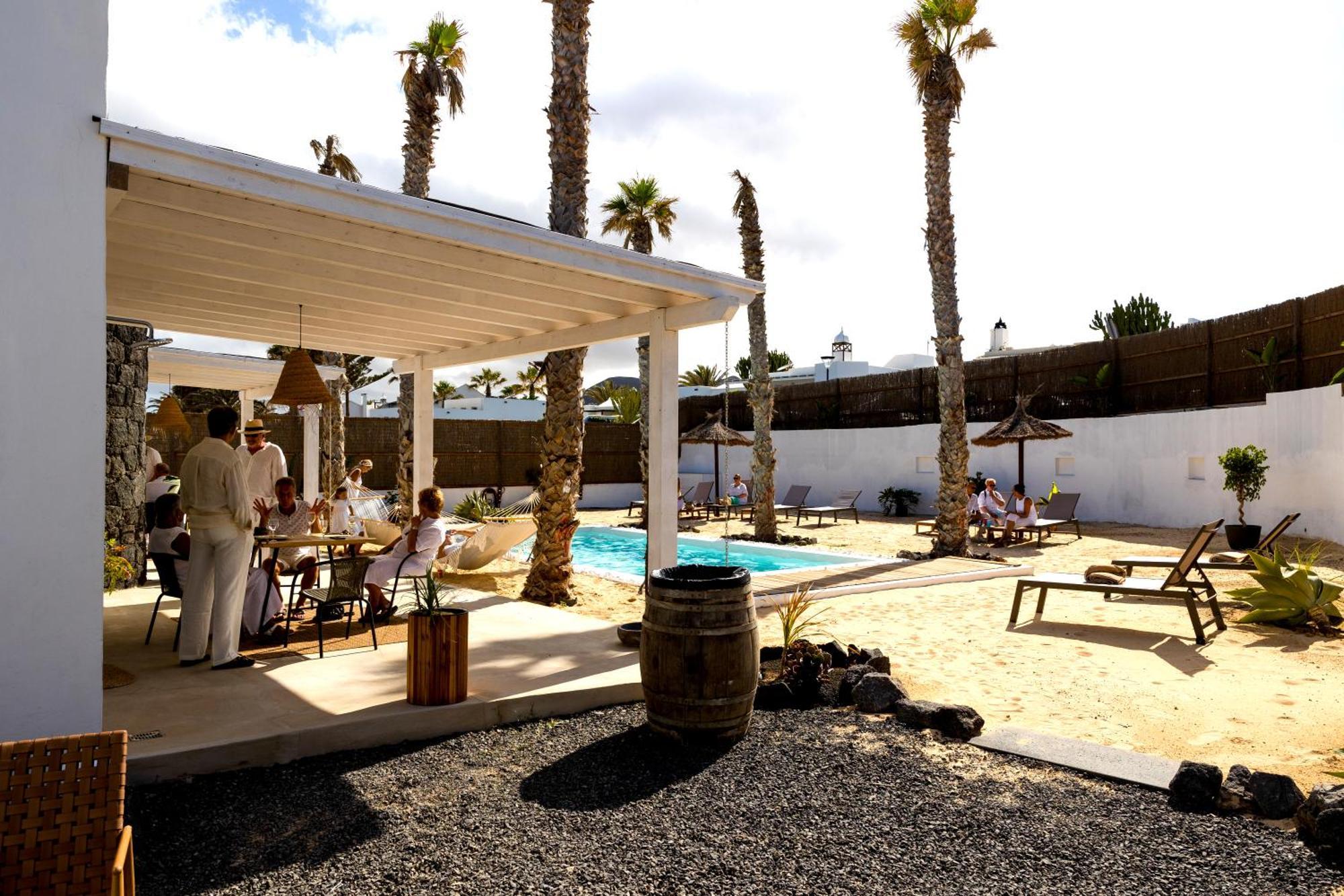 Boutique Beach Villa By Lanzarote Retreats - Private Pool - 1 Min Walk To Sea Pool Charco del Palo Bagian luar foto